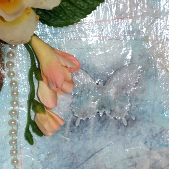 Framed Dragonfly art, mixed media, Vintage Flowers, Pearls, French romantic - Picture 9 of 12